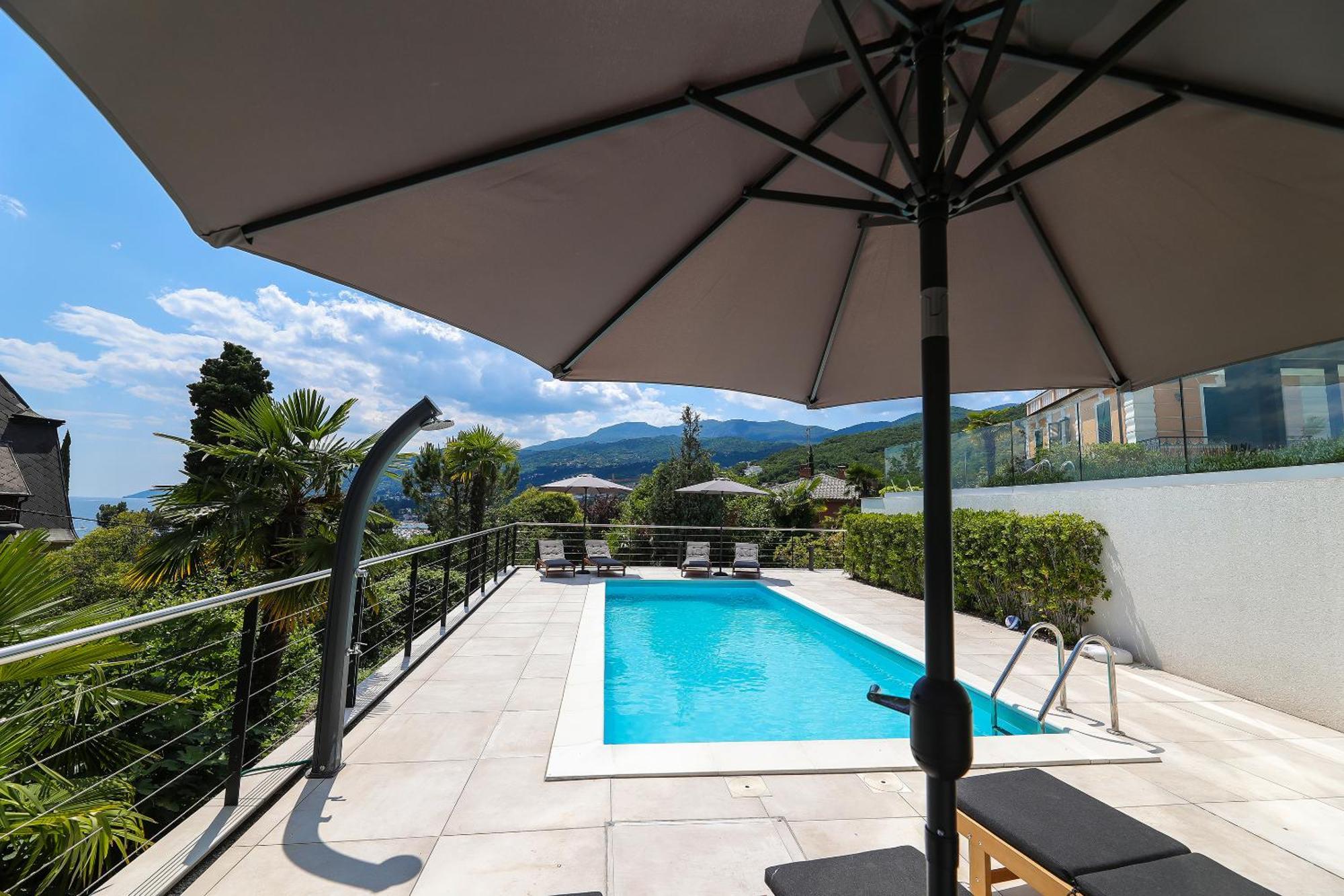 Luxury Twin Apartments Opatija Buitenkant foto