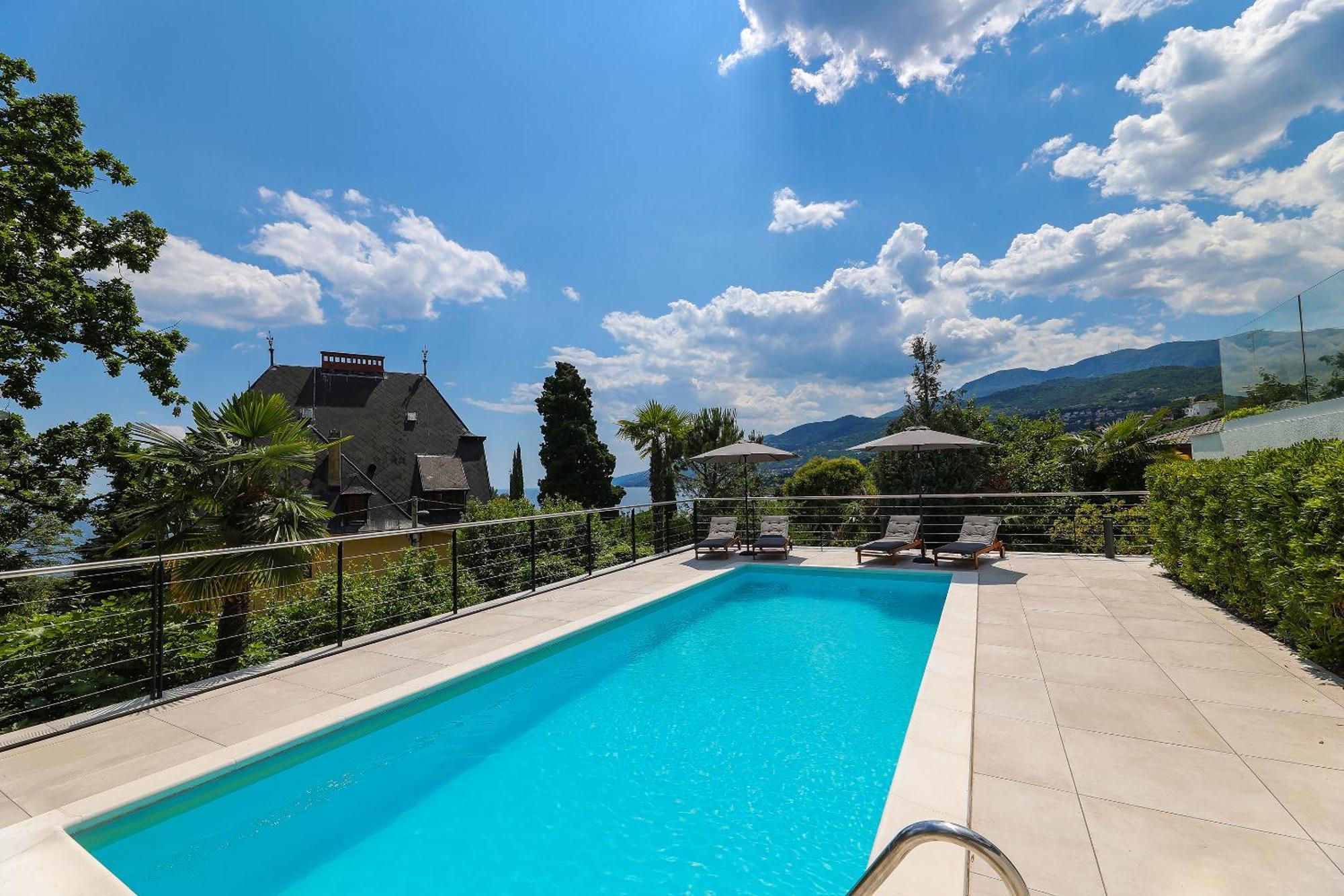 Luxury Twin Apartments Opatija Buitenkant foto